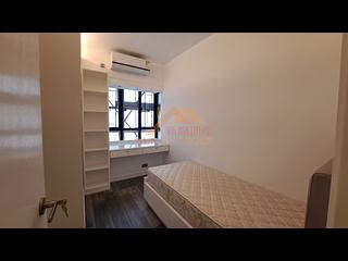 Mid Levels Central - Elegant Terrace Block 2 20