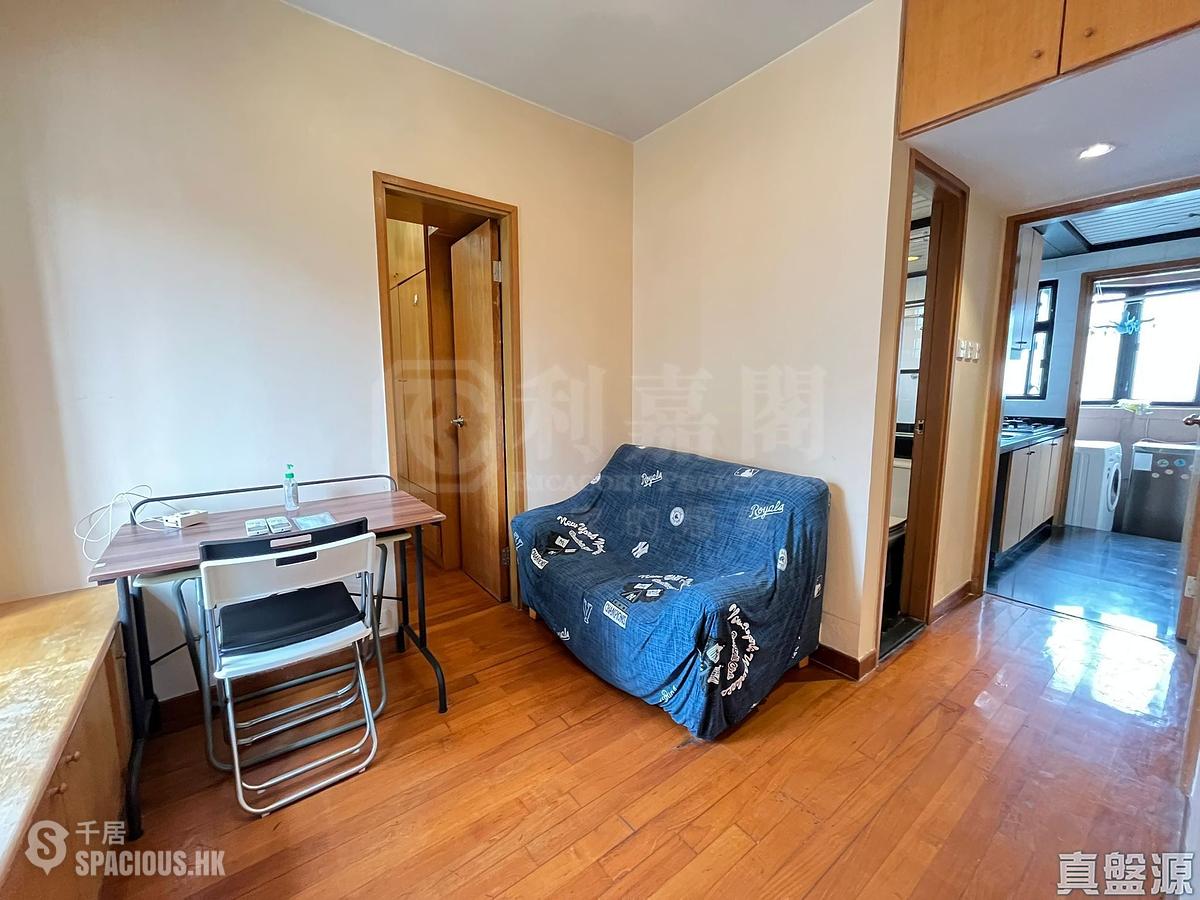 Shek Tong Tsui - Charmview Court 01
