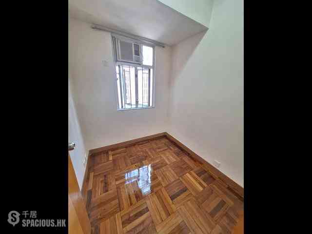 Wan Chai - Bowrington Building 03