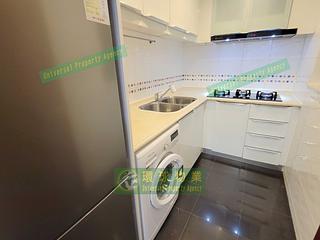 Kennedy Town - The Merton Tower 1 07
