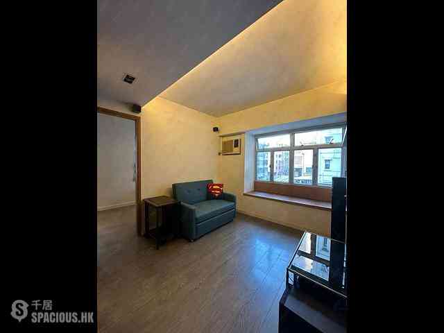 Sai Ying Pun - Hoi Sing Building 02