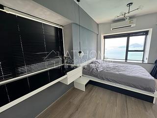 Kennedy Town - Serene Court 07