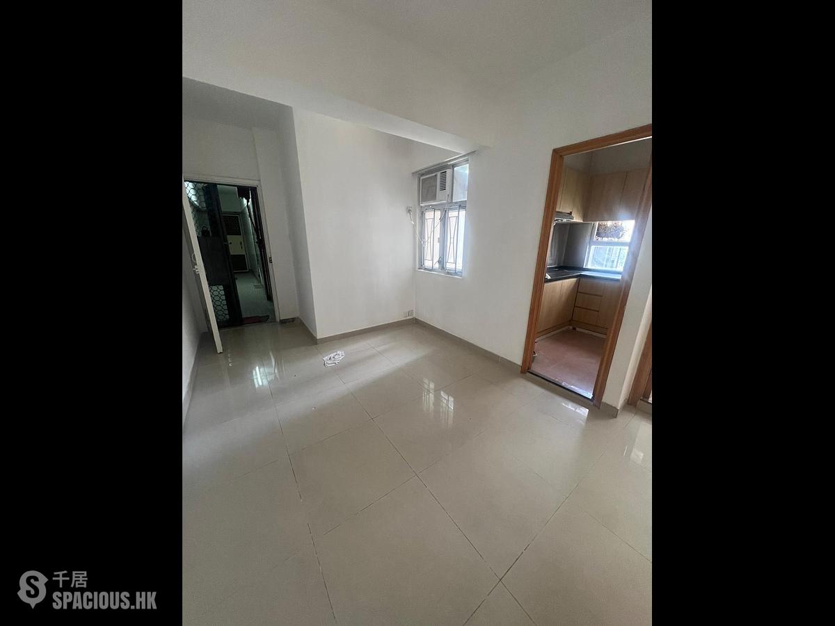 Sheung Wan - Kiu Fat Building Front Block (Block B) 01
