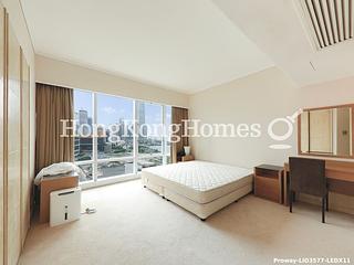 Wan Chai - Convention Plaza Apartments 05