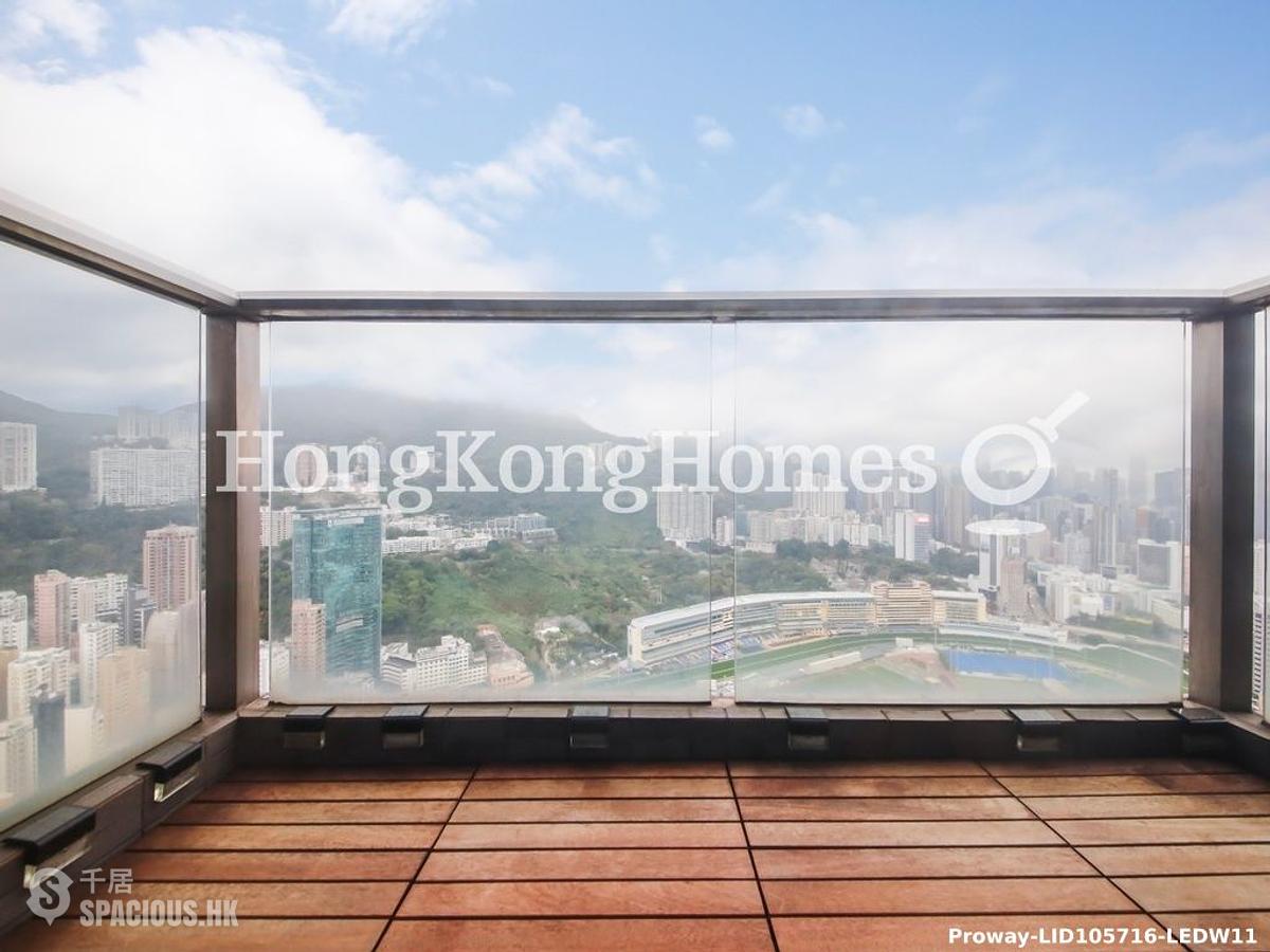 Happy Valley - Broadwood Twelve 01