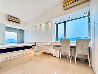 Tai Kok Tsui - Hampton Place Tower 1 03
