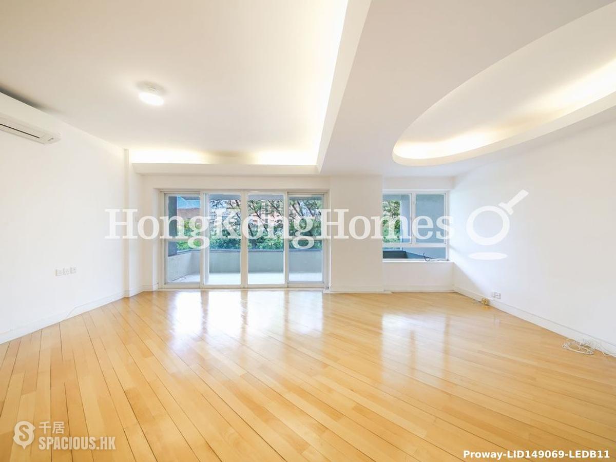 Mid Levels Central - Pine Court 01