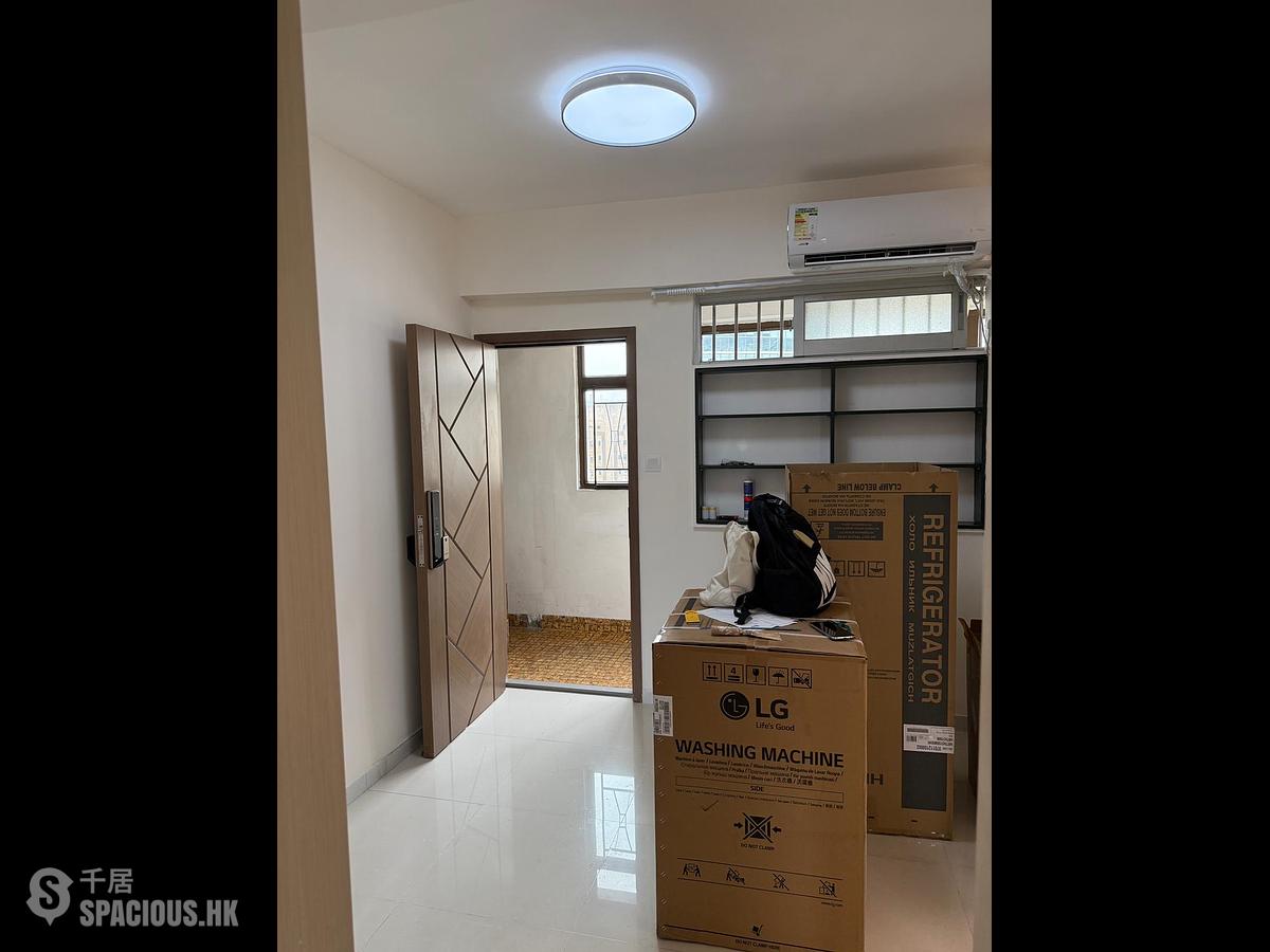 Sheung Wan - Ko Shing Building 01
