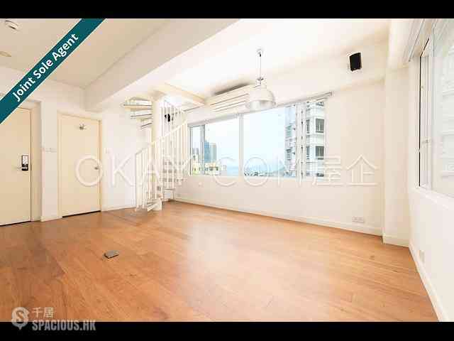 Shek Tong Tsui - King's Building 01