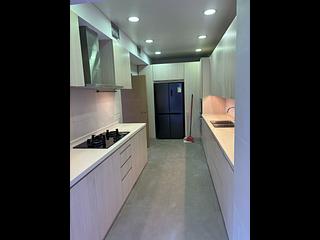 Mid Levels Central - Estoril Court 02