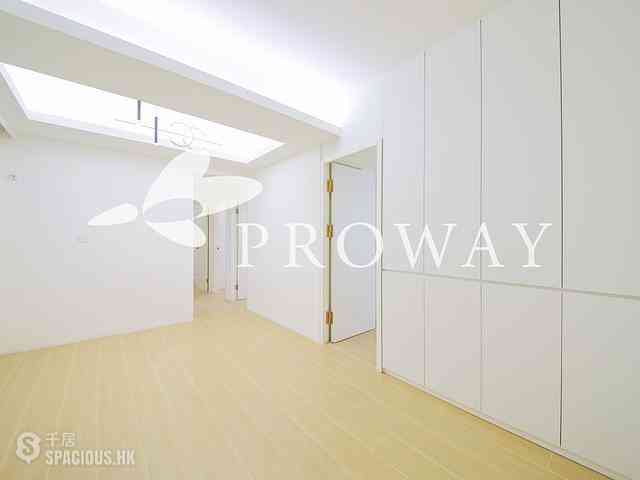 Sai Ying Pun - Silver Court 01