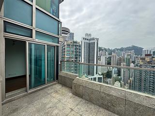 Wan Chai - The Avenue Phase 2 Block 3 02