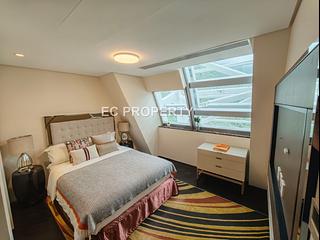 Repulse Bay - The Lily 16