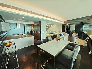 Repulse Bay - The Lily 07