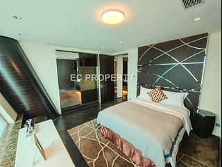 Repulse Bay - The Lily 13