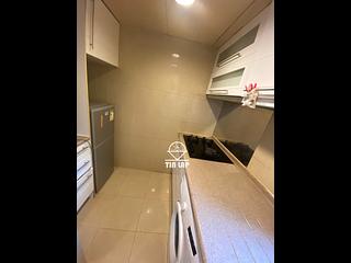 Sheung Wan - Queen's Terrace 04