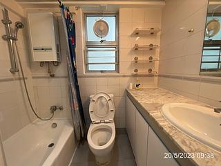 Ap Lei Chau - South Horizons Phase 3 Mei Wah Court (Block 22) 04
