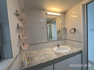 Ap Lei Chau - South Horizons Phase 3 Mei Wah Court (Block 22) 06