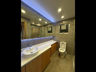 Braemar Hill - Hilltop Mansion 02