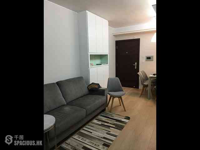 Soho - Centrestage 01