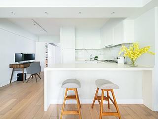 Mid Levels Central - Sun Fat Building 04