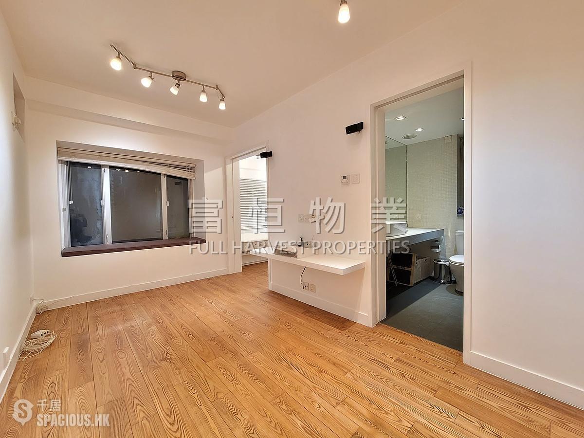 Mid Levels Central - Midland Court 01