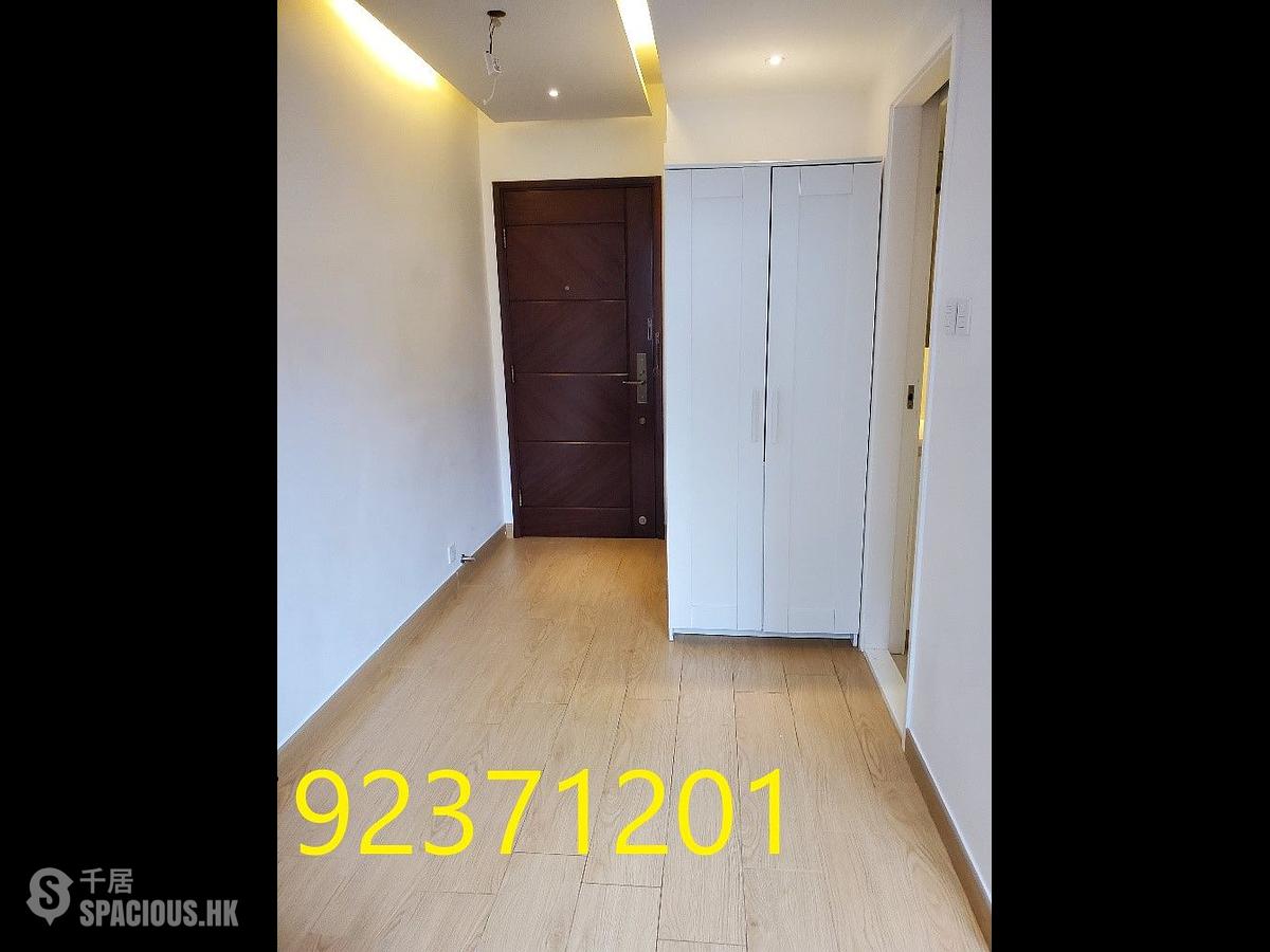 Wan Chai - Lee Wing Building 01