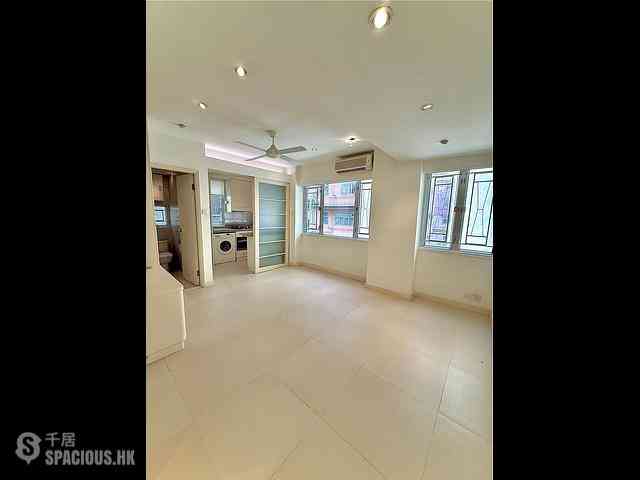 Wan Chai - Tung Shing (Sing) Building 01