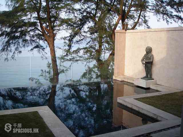 Clear Water Bay - Royal Castle 02