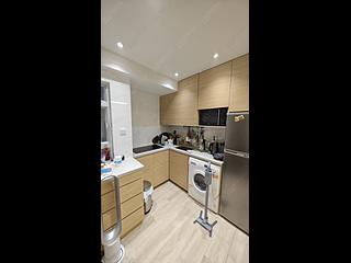 Wan Chai - Tonnochy Towers Block B 05