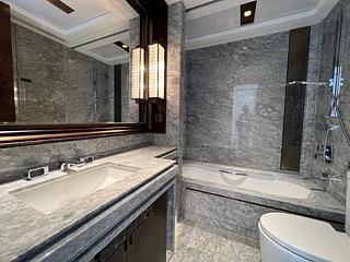 Mid Levels Central - 21 Borrett Road No.1 & No.2 06