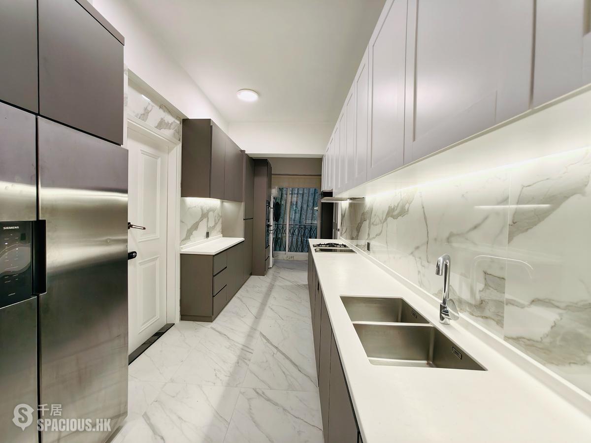 Mid Levels Central - Glory Mansion 01