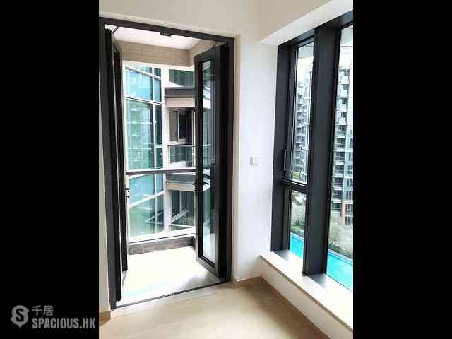 Gold Coast / So Kwun Wat - The Bloomsway 05