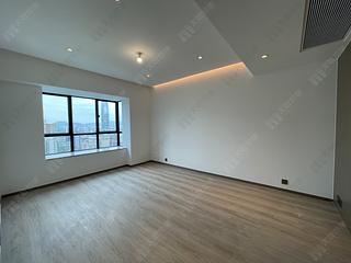 Mid Levels Central - Dynasty Court 05