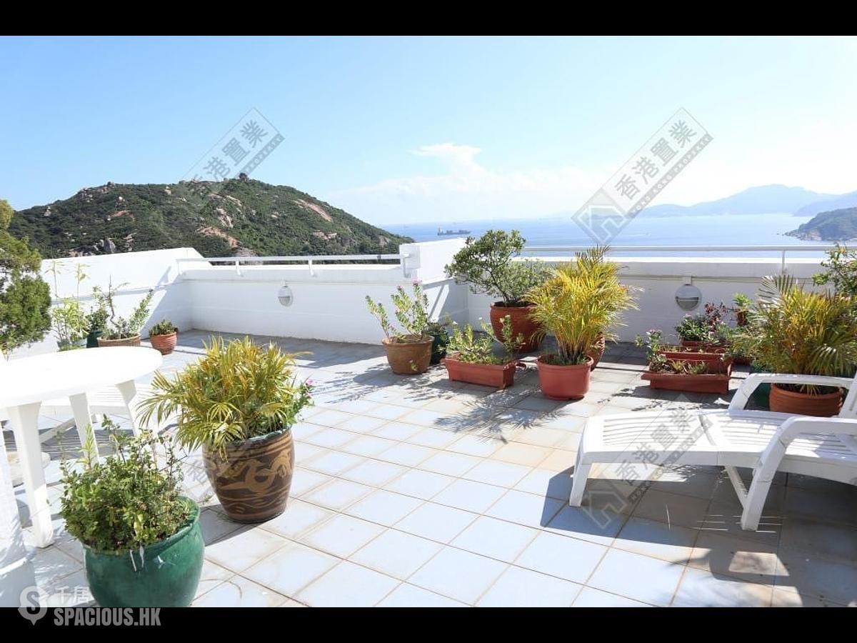 Chung Hom Kok - Coral Villas 01