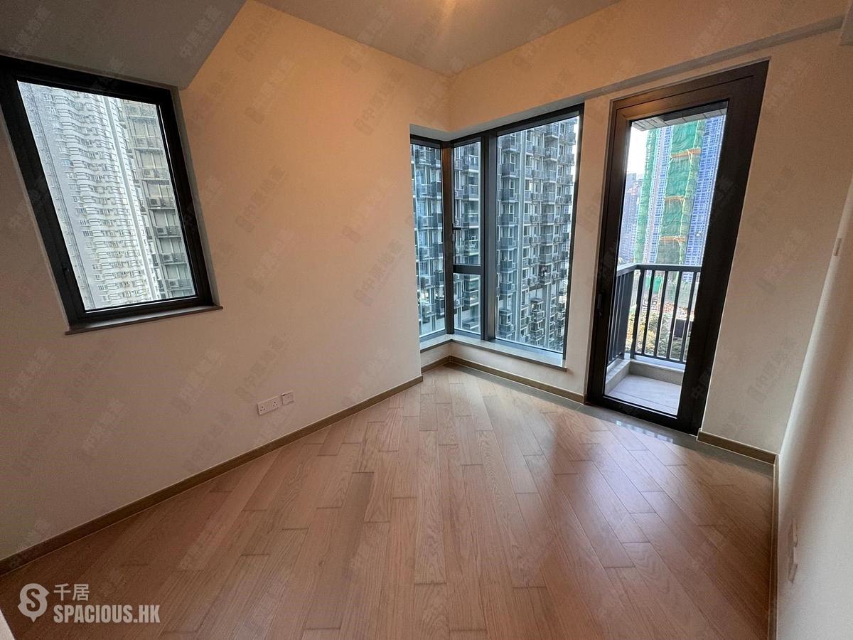 Wong Chuk Hang - The Southside Phase 1 Southland Tower 2B 01