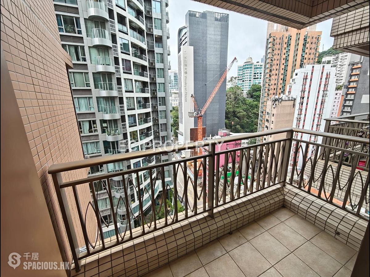 Wan Chai - The Zenith 01