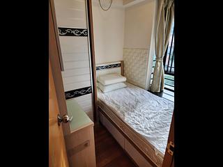 Shek Tong Tsui - Charmview Court 03