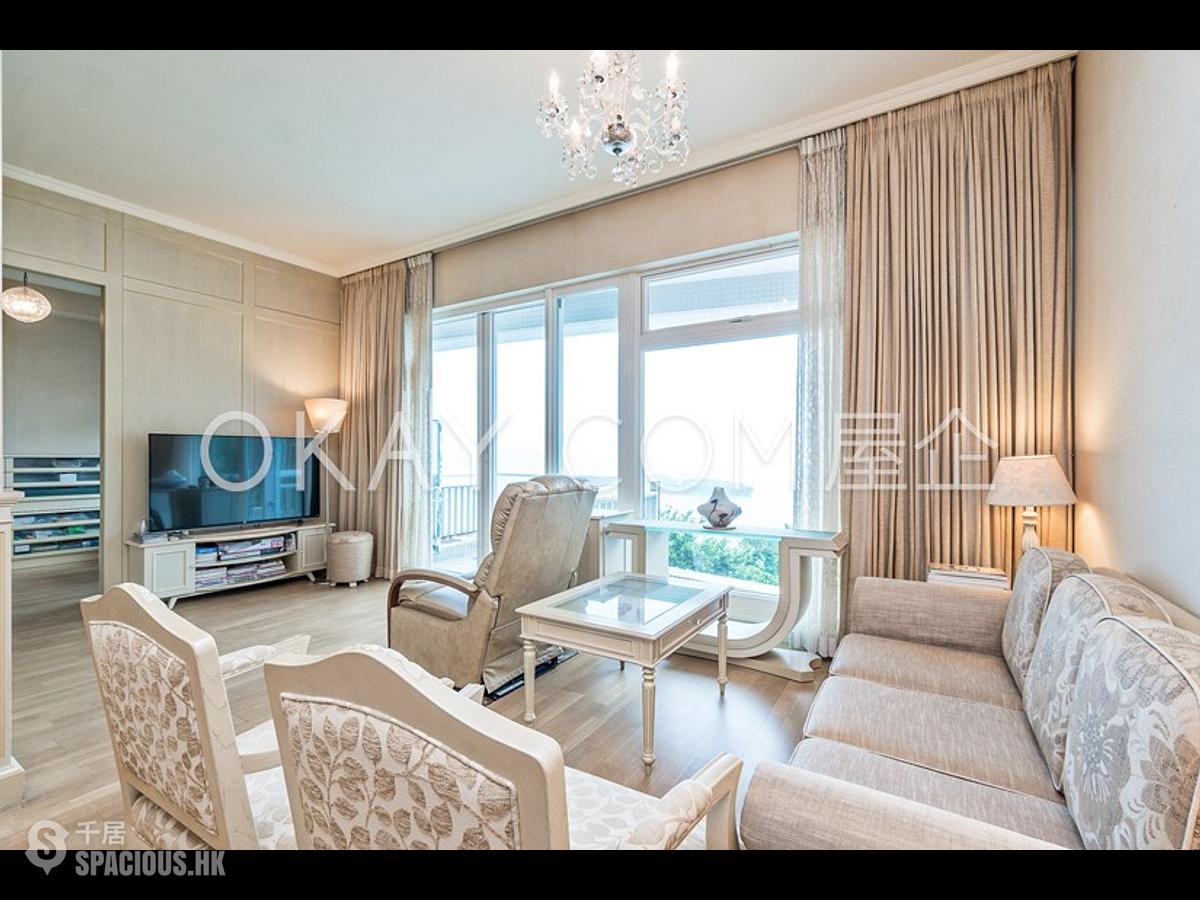 Pok Fu Lam - Villas Sorrento 01