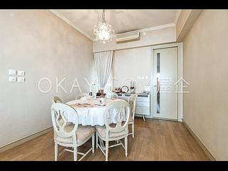 Pok Fu Lam - Villas Sorrento 04