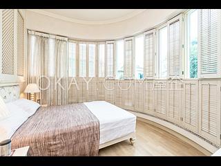 Pok Fu Lam - Villas Sorrento 10
