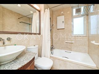 Pok Fu Lam - Villas Sorrento 16