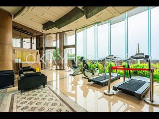 Pok Fu Lam - Villas Sorrento 21