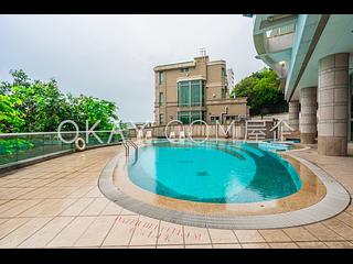 Pok Fu Lam - Villas Sorrento 24