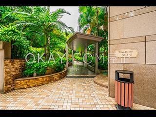Pok Fu Lam - Villas Sorrento 25