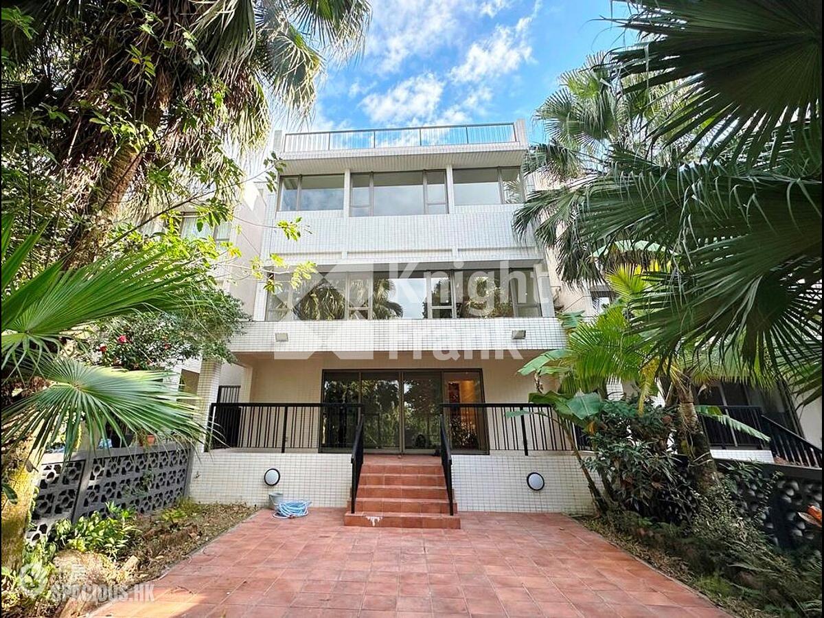 The Peak - Mount Austin Estate 01