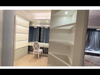 West Kowloon - Sorrento Phase 1 Block 6 19