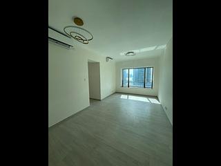 West Kowloon - Sorrento Phase 1 Block 6 03