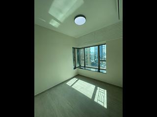 West Kowloon - Sorrento Phase 1 Block 6 04