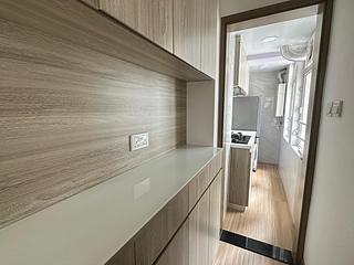 Mid Levels Central - Kam Lei Building 04